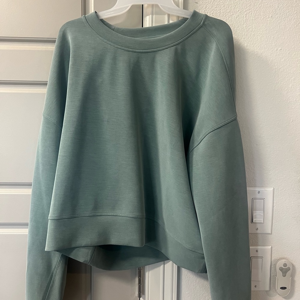 Lululemon pefectly oversized cropped crew size 14